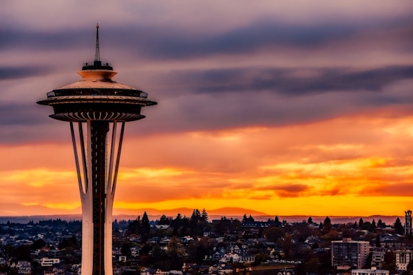 Did Seattle's Minimum Wage Increase Help or Hurt Workers? [Infographic]